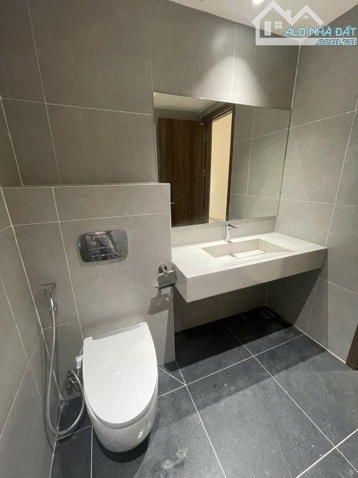 Bán nhà Trần Hưng Đạo, 100m2, 8 tầng thang máy, mặt tiền 4.3m, 62.5 tỷ, nhà xịn đẹp, ô tô - 4