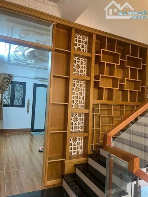 BÁN NHÀ HẺM 8M TRƯƠNG THỊ HOA,5 TẦNG, 55M2, GIÁ 7,5(TL) - 4
