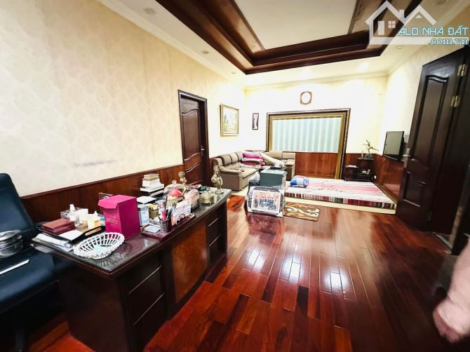 HUỲNH THÚC KHÁNG BÁN NHÀ - LÔ GÓC - VỈA HÈ - GẦN PHỐ - THANG MÁY - KINH DOANH - NGÕ TO - 4