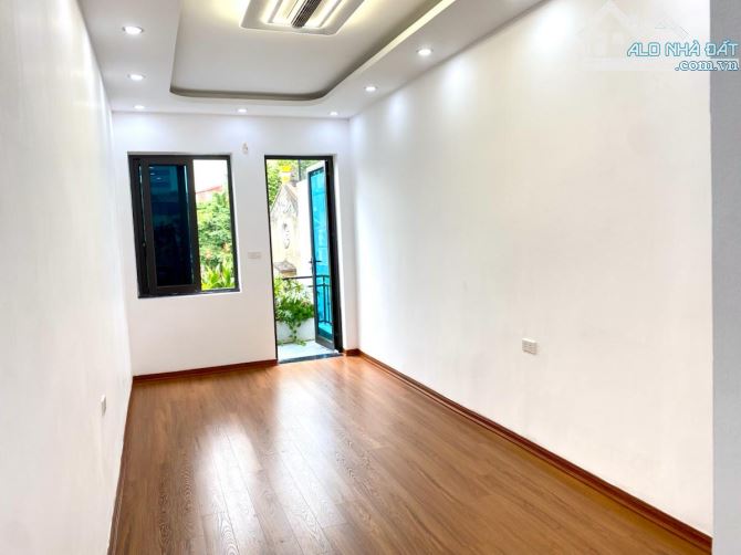 SIÊU HIẾM: Nhà Đống Đa full NT - nhỉnh 6 tỷ - ngõ 3m, ô tô cách 10 bước chân - Alo gặp CC - 4