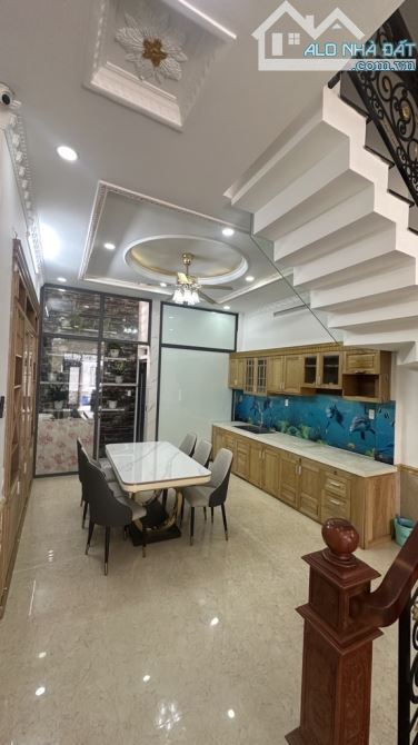 Nhà hẻm xe hơi gần mặt tiền đường Trần Thị Năm,P.Tân Chánh Hiệp Q12- 4,3x12m-4 tầng-6,1 tỷ - 4