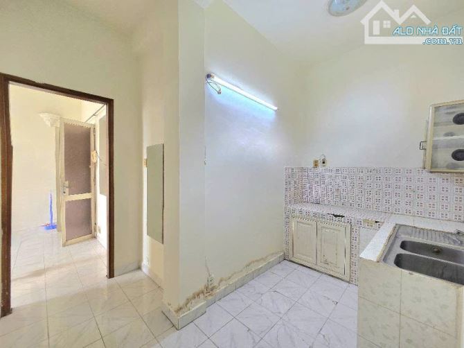 BÁN CĂN GÓC CHUNG CƯ 675 NGUYỄN KIỆM PHÚ NHUẬN - GIÁ 2TY700 - 4