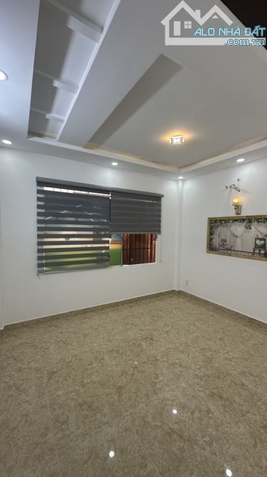 CẦN BÁN - CĂN NHÀ 4 TẦNG Đ.TÂN CHÁNH HIỆP (TCH) - SHR, DT 52M2 (4.3x12) - 5.9TY - 4