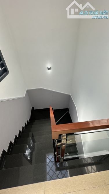 NHÀ MỚI FULL NỘI THẤT – NỞ HẬU TÀI LỘC – KHU VIP ĐỒNG BỘ – 5 TẦNG BTCT – GIÁ NHỈNH 6 TỶ - 4