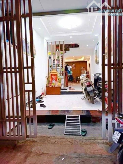 BÁN NHÀ KIM GIANG – 45M² – 5 TẦNG – NGÕ GẦN Ô TÔ – GIÁ 7.8 TỶ - 4