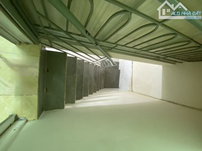 Ngay Đh Tài chính marketing Quận 7,nhà 2 tầng,52m2,cách hẻm ô tô 20m,nhỉnh 4 tỷ - 4