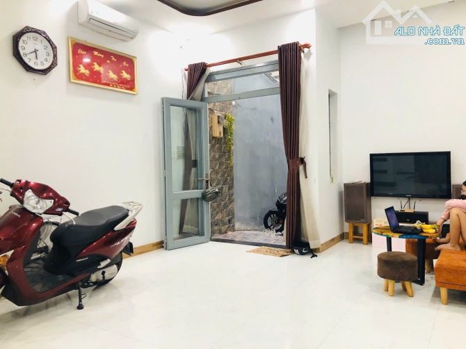 💎 Nhà đẹp Gò Vấp – 38m², 2PN, hẻm xe hơi  sổ riêng, giá tốt 4.5 tỷ - 4