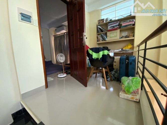 6 TẦNG THANG MÁY - CĂN HỘ DỊCH VỤ XỊN - 60TR/THÁNG - HXH HOÀNG HOA THÁM - 4