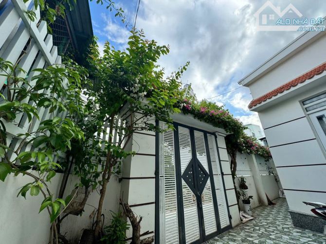 CẦN 𝐁𝐀́𝐍 CĂN NHÀ PHÚ TRUNG _ Xã 𝐕𝐈̃𝐍𝐇 𝐓𝐇𝐀̣𝐍𝐇 ngang rộng 10m - 4
