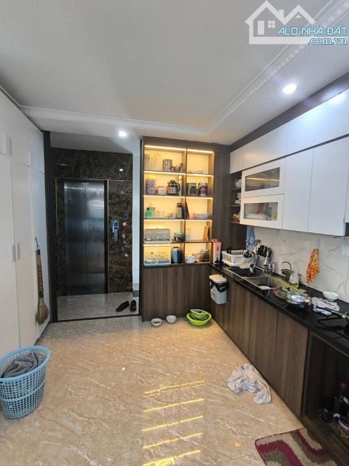 bán nhà ngọc thụy gần công viên -gần chợ- ô tô thông - thang máy - 38m2 - giá chỉ 12 tỷ - 4