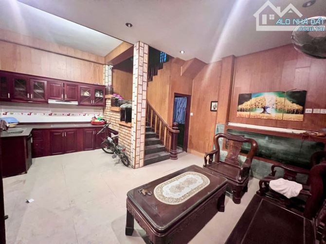 Cho thuê nhà ngõ 189 Thụy Khuê, phường Thuỵ Khuê, Tây Hồ. DT 40m x 4.5 tầng giá 12tr - 4