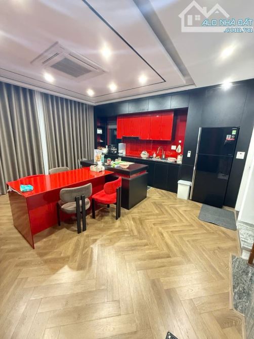 💥 GIẢM CHÀO 900 TRIỆU – GIÁ MỚI 16 TỶ 💥  🌹 CỰC PHẨM NGỌC LÂM CÓ 102 – 7.5 TẦNG THANG MÁ - 4