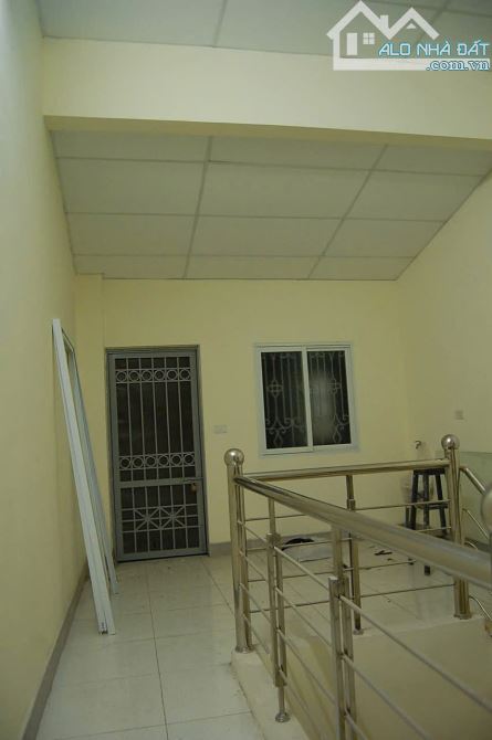 Cho thuê nhà 3 tầng Khu tập thể 28 B phố Điện Biên Phủ,Điện Biên, Ba Đình DT 60m2 x3 tầng - 4
