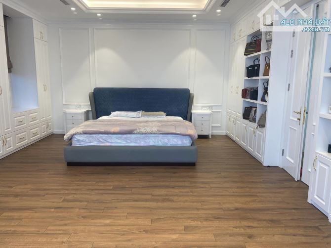 Hạ 20 tỷ! Biệt thự Công viên Cầu Giấy - 5 Ô tô tránh - 335m2 MT 16m x 4 tầng, hầm - 97 Tỷ - 5