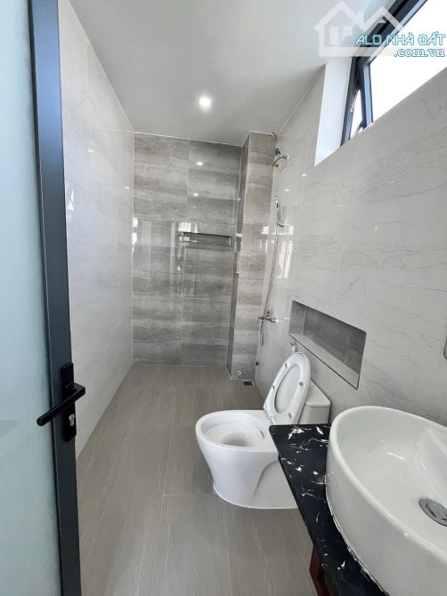 CẦN BÁN NHANH NHÀ 3 TẦNG LÔ GÓC  MẶT  TIỀN ĐƯỜNG HOÀ MINH 30, GIÁ BÁN 15,5 TỶ. - 5