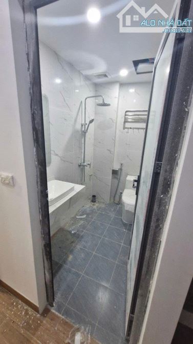 Cần Tiền bán gấp liền kề Vân Canh 30m2, 5 tầng giá 5.49 tỷ - 5