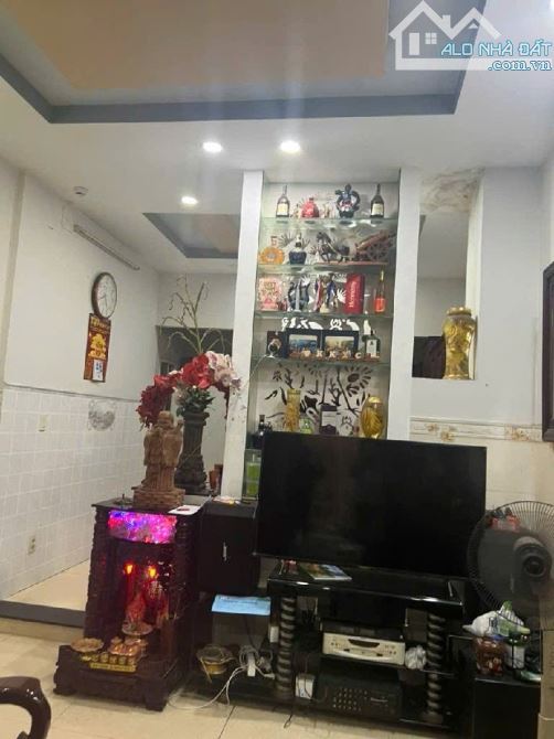 Về quê cần bán gấp nhà HXH Lê Văn Quới ngang 8x12, 3 tầng giá chỉ 9 tỷ - 5
