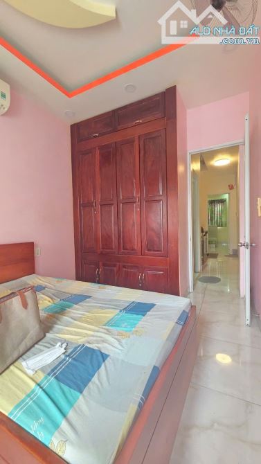 cần bán nhà quận 5 lê hông phong , cách mặt tiền 15m , - 5