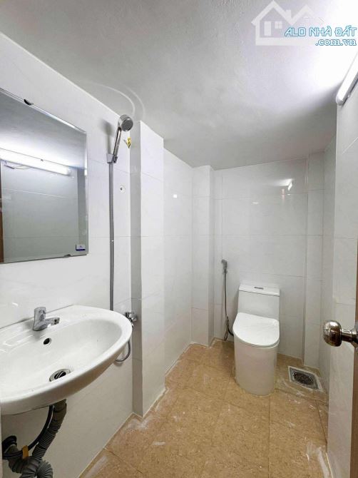 Nhà 2.5 tầng Hàn Mặc Tử - Hải Châu cách đường chính 30m - 5