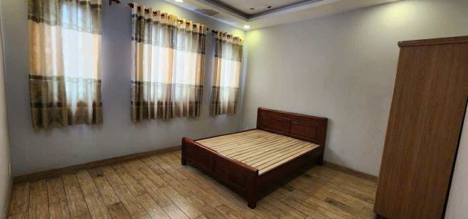 CHO THUÊ NHÀ 3 TẦNG ĐƯỜNG 827, PHÚ HỮU, Q9 3 tầng 3PN 3 máy lạnh - 5