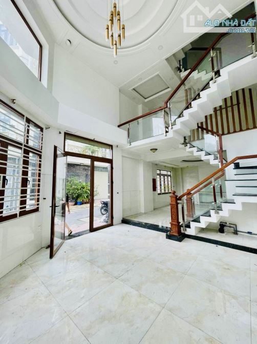 NHÀ MỚI ĐẸP – 5 TẦNG – LÔ GÓC 2 MẶT THOÁNG – HXH TRÁNH – NGAY LÊ TRỌNG TẤN 7.69 TỶ - 5