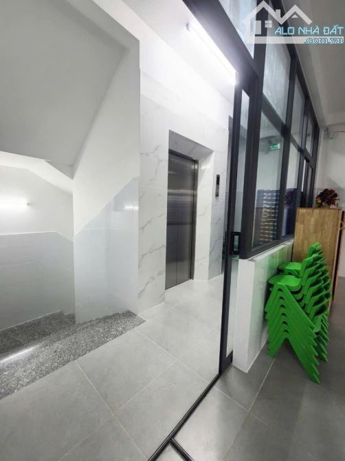 SIÊU LÔ GÓC 2MT – 428m² – 5 LẦU-Doanh thu sẵn gần 400TR/TH CHỦ GẤP BÁN CHỈ 49 TỶ NHỈNH - 5