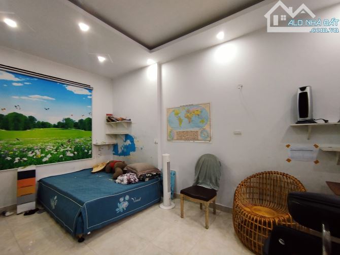Bán nhà Võ Chí Công Cầu Giấy ngõ nông nhà đẹp trung tâm 3 quận dt 53m 5t mt 8,6m - 5