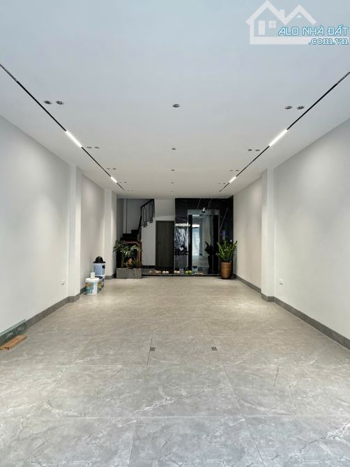 Giảm giá 1 tỷ, bán nhà Nguyễn Văn Cừ, 7 tầng thang máy, 60m2, mt 4.6, về ở ngay, 16.8 tỷ - 5