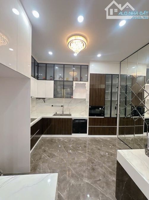 Bán nhà ngay Độc Lập, Tân Phú, xe tải vi vu, 4 tầng, DT: 4x15, giá chỉ 9,x tỷ - 5