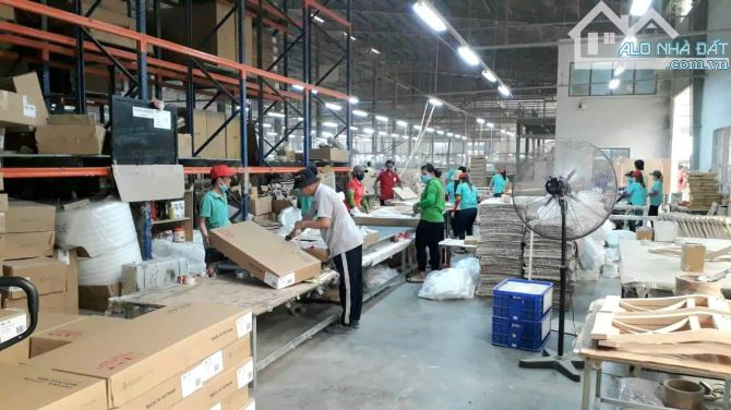 Bán Nhà Xưởng 7000m2 , Full SKC,  Dĩ An , Tp HCM , chỉ 10tr/m2 - 4