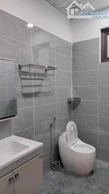 Bán nhà 3 tầng tại Định trung, Vĩnh yên, Vĩnh Phúc. DT 120m2 Hướng tây nam, Giá 4,3 tỷ - 5