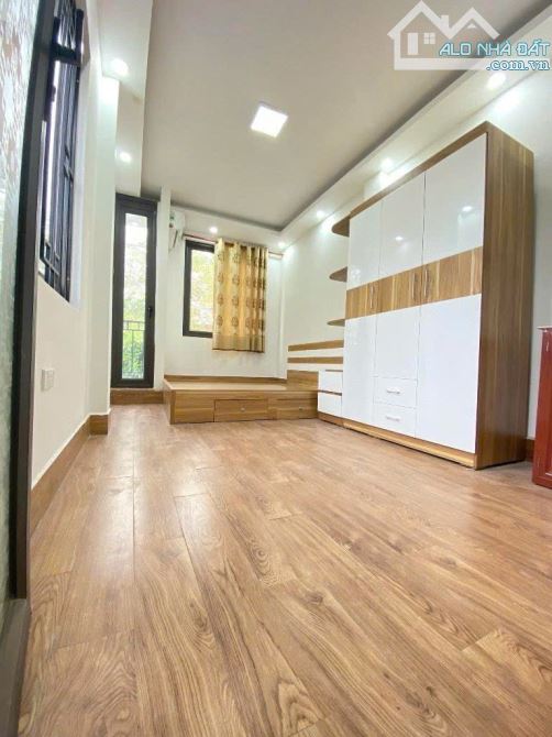 Văn Chương - Mặt ngõ kinh doanh - Vỉa hè - Ô tô đỗ cửa - Nhà dân xây chắc chắn - Gần hồ - 5