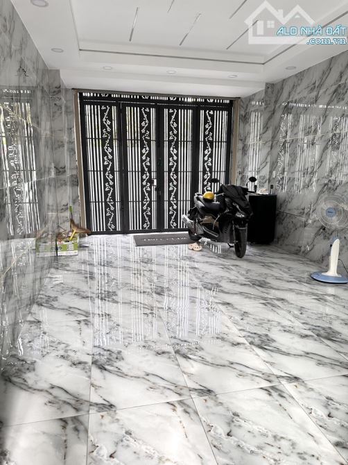 Bán nhà 4 tầng đường THẠNH LỘC 41, phường THẠNH LỘC, Q12,Dt 53m²(4x14). Hẻm 5m, giá 5,3tỷ - 5