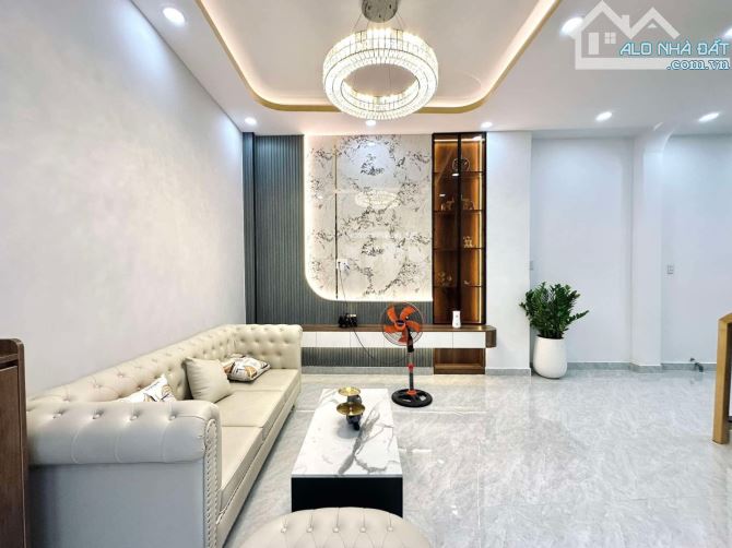 NHÀ MỚI ĐẸP – NGANG 8.5M - FULL NỘI THẤT - 4 TẦNG - 5 PHÒNG MASTER - HOÀNG HOA THÁM - 5