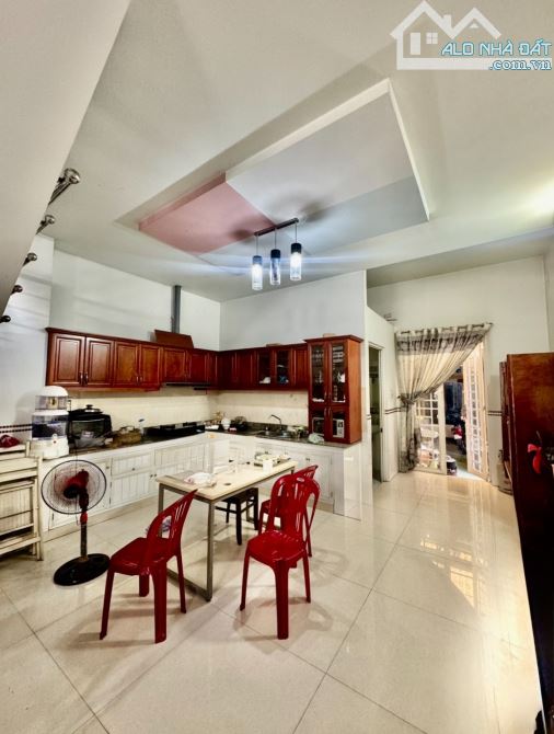 Gấp Bán nhà Hẻm Xe Hơi đường Tỉnh Lộ 10, 283m2 ( 6.3 x 40 NH 12m ) 3 TẦNG 4PN, Giáp Quận 6 - 5
