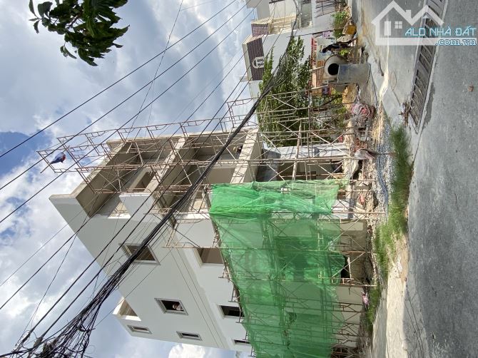 SAU UBND Q9 CŨ - NGANG KHỦNG 6.5M - SỔ NỞ HẬU - TẶNG GPXD 5 TẦNG VÀ BẢN VẼ NỘI THẤT - 4.99 - 5