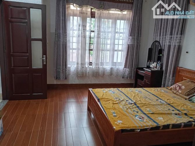 12.x tỷ/ 127 m2 / 12 M tiền/ Trục Chính Mặt Phố Tô Hiệu.Văn giang - 5
