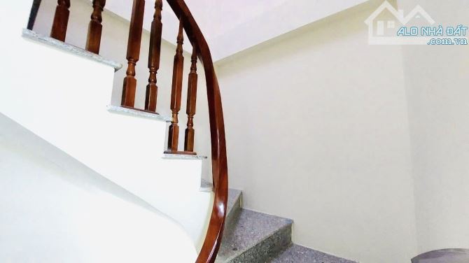 NHÀ MỚI PHỐ QUYẾT THẮNG- YÊN NGHĨA-5 TẦNG-MT5,4-FULL ĐỒ-ĐỦ CÔNG NĂNG Ở NGAY 35M2- 5,5 TỶ - 5