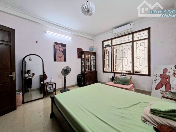 Ô tô tránh cách 1 nhà - Ngõ thông khắp ngả - Kinh doanh - Triều Khúc 35m2 x 4 tầng, 7,68 t - 6