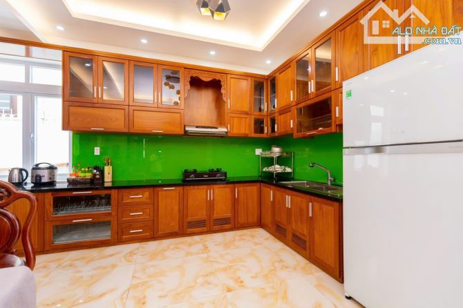 BÁN BIỆT THỰ ĐẸP 3 TẦNG CÓ HỒ BƠI 299M2- KHU VIP  BIỆT THỰ, P.VŨNG TÀU - TPHCM GIÁ  26 TỶ - 6