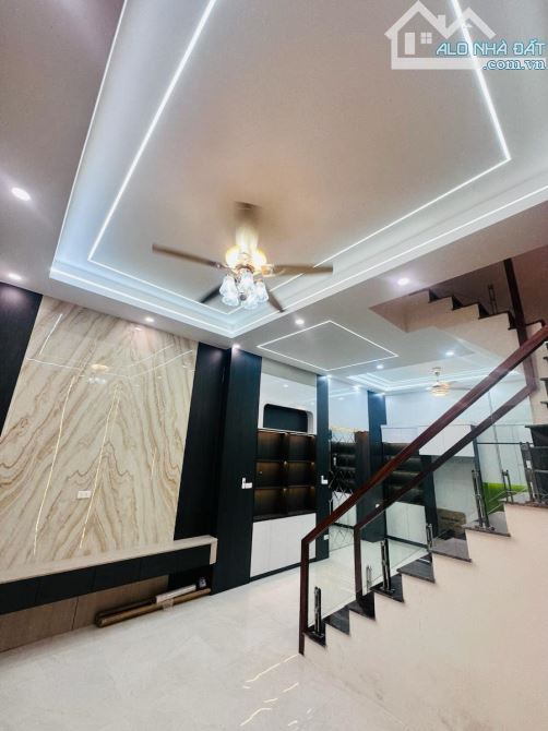 VĨNH PHÚC – 45M² – 5 TẦNG – NGÕ THÔNG – GẦN PHỐ – THOÁNG TRƯỚC SAU – 10.6 TỶ - 6