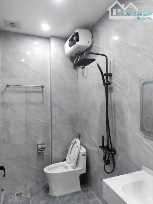 Nhà 4 tầng, xây độc lập, oto đậu cửa,sân bên cạnh rộng tha hò để xe đi bô ra Aeon mall - 6