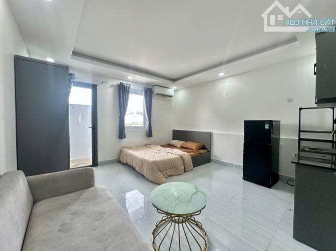 STUDIO FULL NỘI THẤT BAN CÔNG LỘNG GIÓ NGAY QUẬN 1 - 6