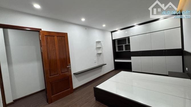 Phân lô 71m2, nhà thang máy Hoàng Mai bán gấp - 6