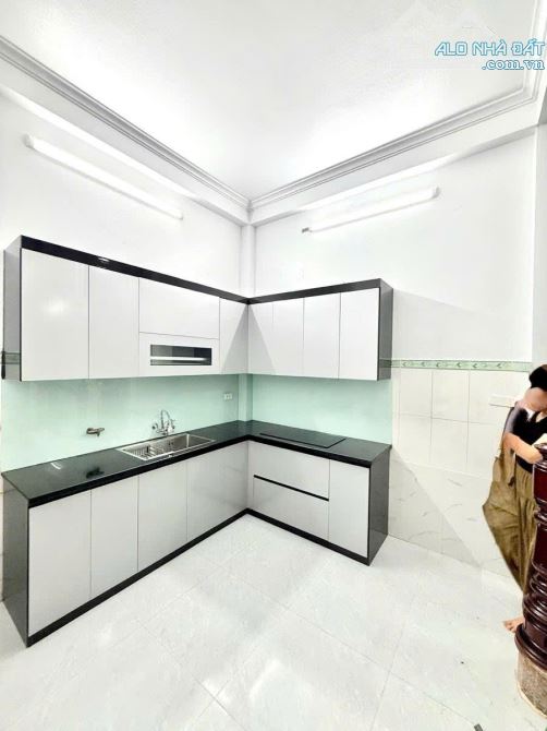 BÁN NHÀ TRẦN HỮU TƯỚC ĐỐNG ĐA LÔ GÓC DÂN XÂY ÔTÔ CÁCH 30M DT68 4T 12.5 TỶ - 6