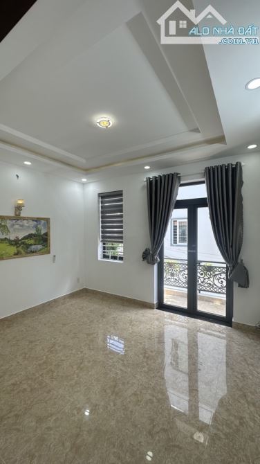 Nhà hẻm xe hơi gần mặt tiền đường Trần Thị Năm,P.Tân Chánh Hiệp Q12- 4,3x12m-4 tầng-6,1 tỷ - 6