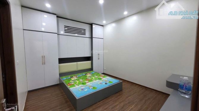 Cho thuê căn Licogi 13 Khuất Duy Tiến, 90m2, 3 ngủ 2vs. Đồ cơ bản đầy đủ. 15,5tr - 6