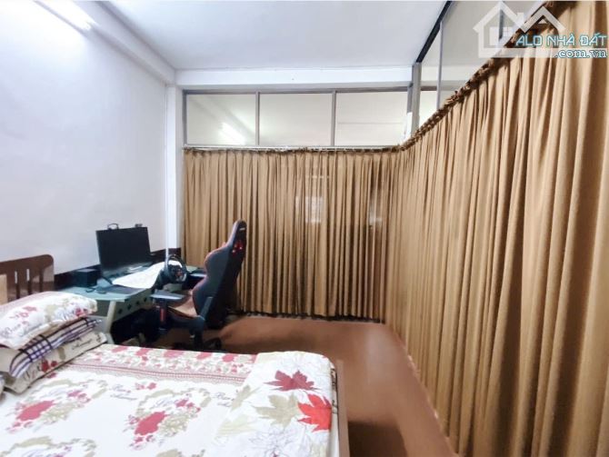 Căn hộ CC Nguyễn Văn Lượng, P.11, Gò Vấp, 4x17m, 2PN, gần Lotte, emart. Giá 2.9 tỷ TL (SHR - 6