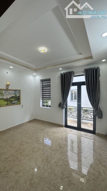 CẦN BÁN - CĂN NHÀ 4 TẦNG Đ.TÂN CHÁNH HIỆP (TCH) - SHR, DT 52M2 (4.3x12) - 5.9TY - 6