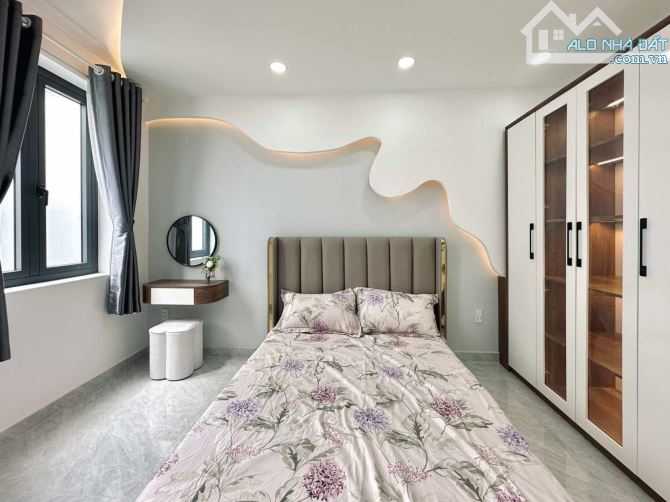 NHÀ MỚI ĐẸP – NGANG 8.5M - FULL NỘI THẤT - 4 TẦNG - 5 PHÒNG MASTER - HOÀNG HOA THÁM - 6